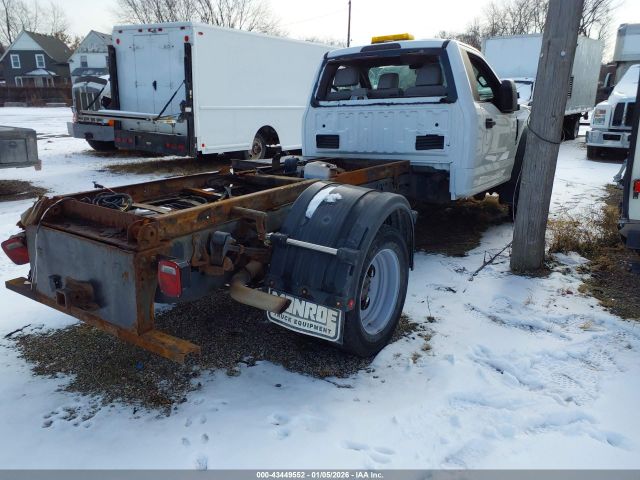 Ford F-550 Xl Image 14