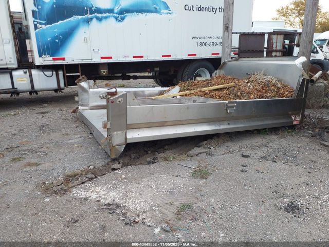 Ford F-550 Xl Image 8